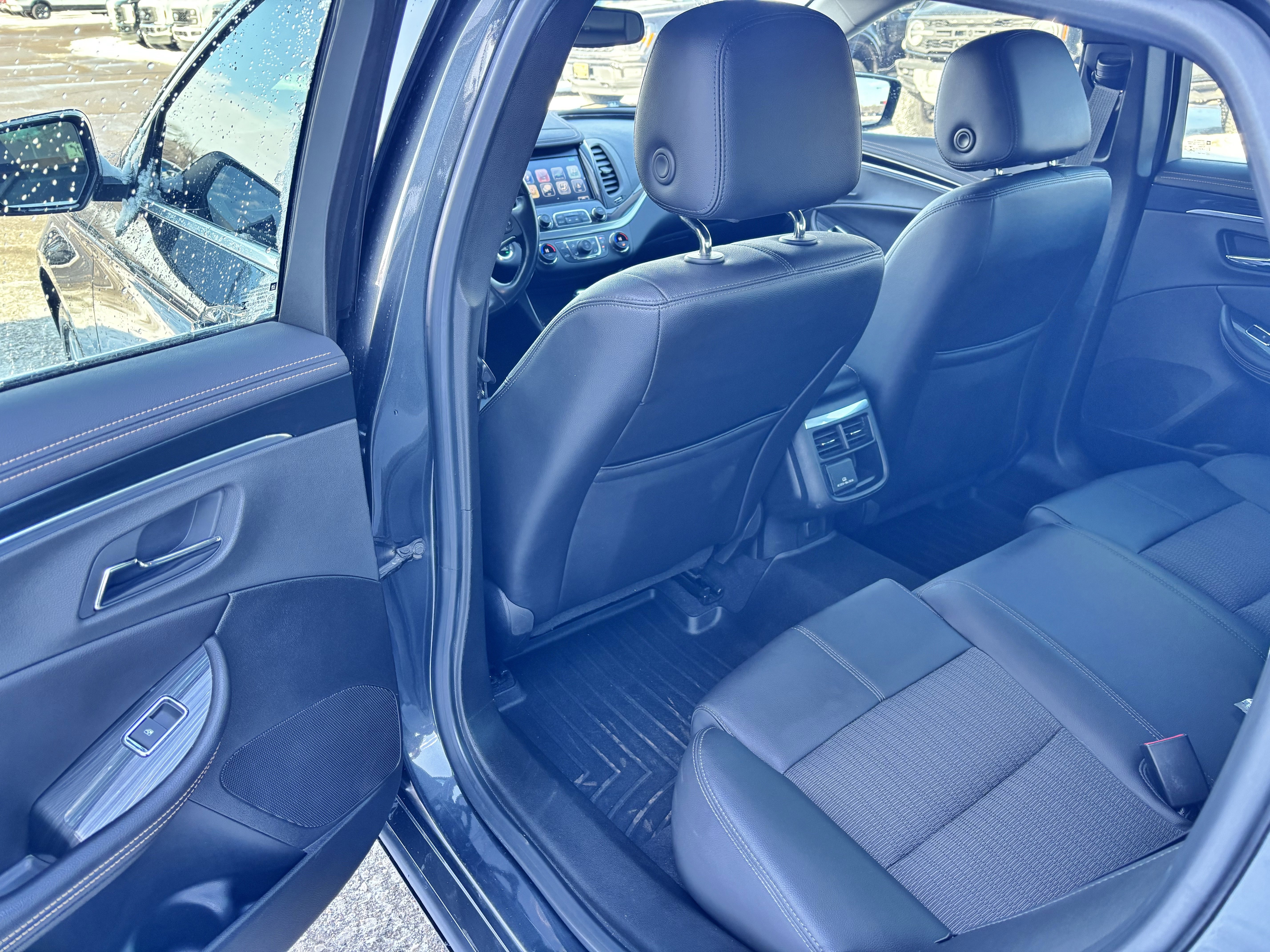 Used 2019 Chevrolet Impala LT w/ LT Convenience Package image 15