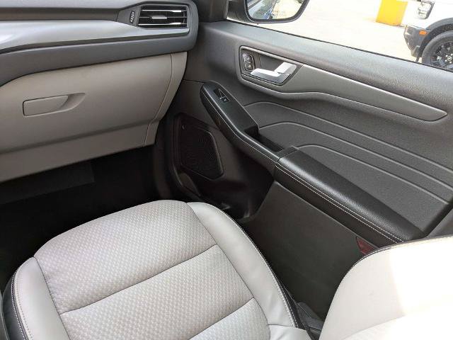 Certified 2023 Ford Escape SE FWD image 18