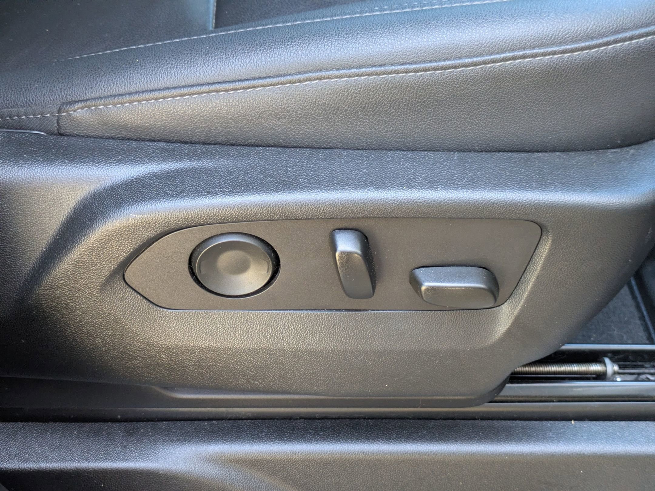 Used 2022 Chevrolet Tahoe Z71 w/ Z71 Off-Road Package image 44