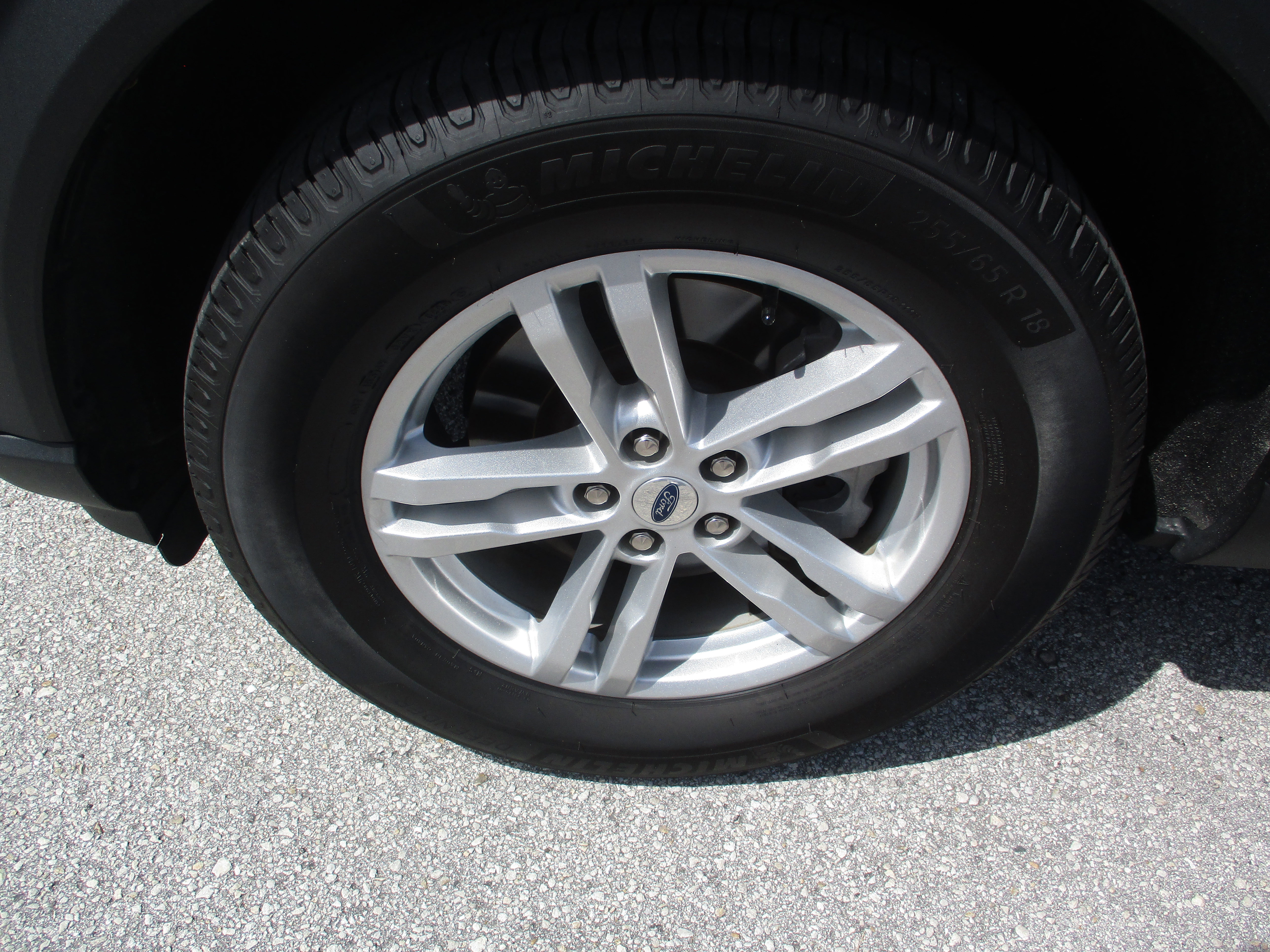 Certified 2022 Ford Explorer XLT image 9