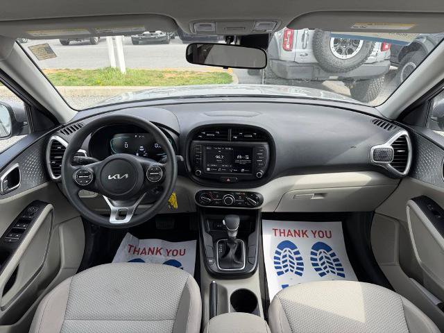 Used 2025 Kia Soul LX FWD image 14