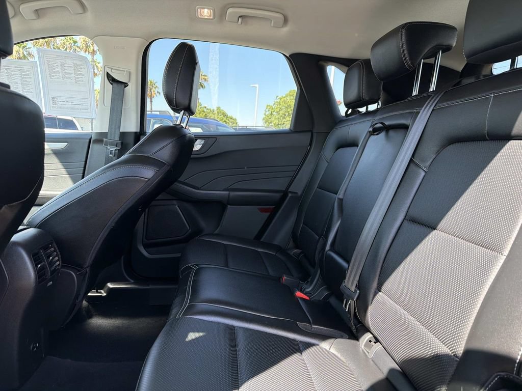 Certified 2022 Ford Escape SEL w/ Technology Package FWD image 19