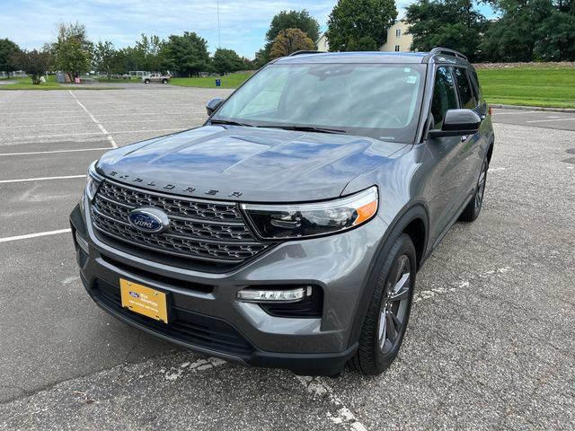 Certified 2023 Ford Explorer XLT w/ Equipment Group 202A AWD/4WD image 4