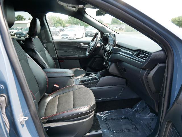 Certified 2025 Ford Escape ST-Line Select AWD/4WD image 14