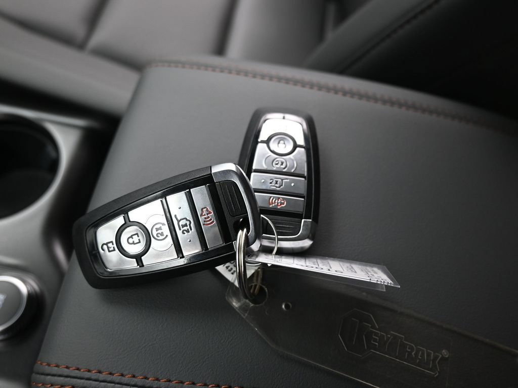 Certified 2025 Ford Explorer Active RWD image 16