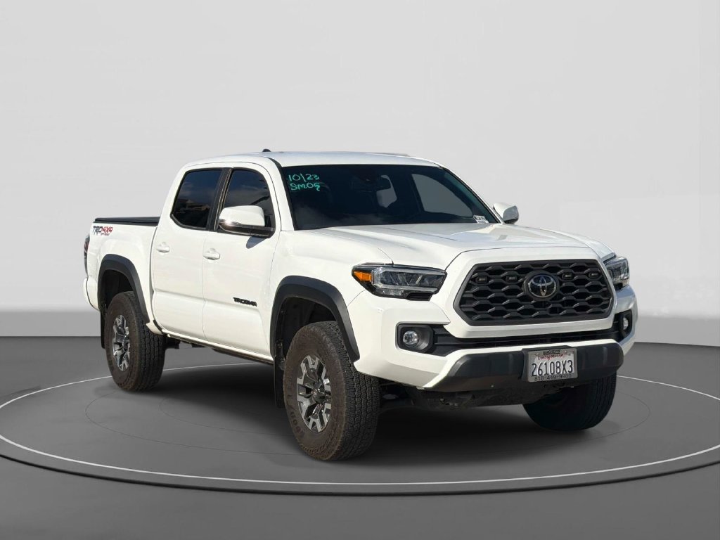Used 2023 Toyota Tacoma TRD Off-Road w/ Black Out Package (TMS) AWD/4WD image 3