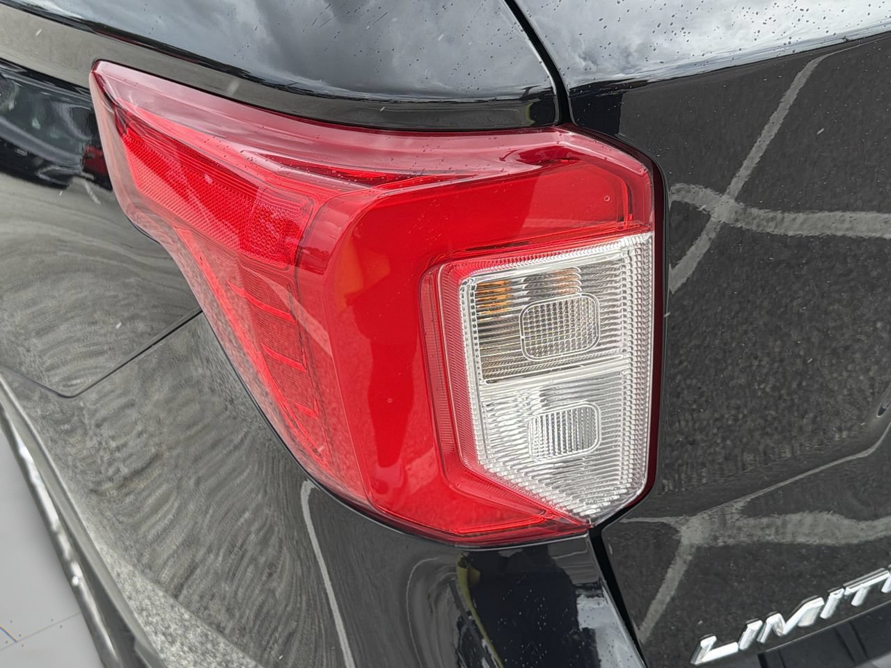 Certified 2023 Ford Explorer Limited w/ Limited Technology Package RWD image 7