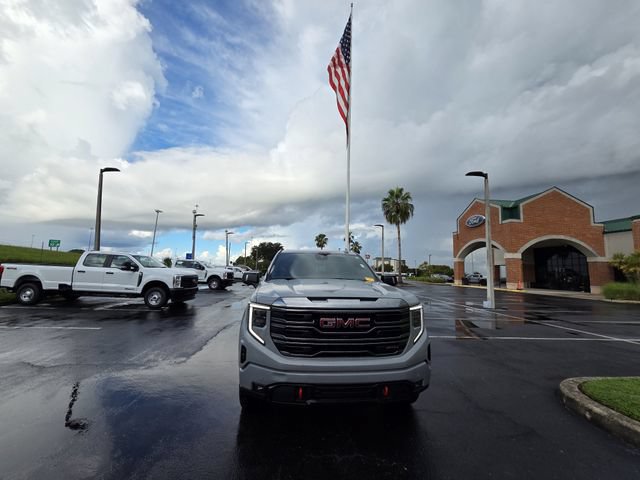 Used 2024 GMC Sierra 1500 AT4 w/ Technology Package AWD/4WD image 3