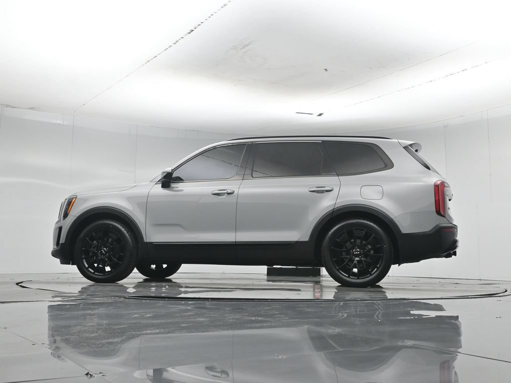 Used 2022 Kia Telluride SX w/ SX Prestige Package AWD/4WD image 8