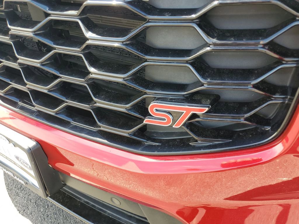 Certified 2025 Ford Explorer ST AWD/4WD image 11