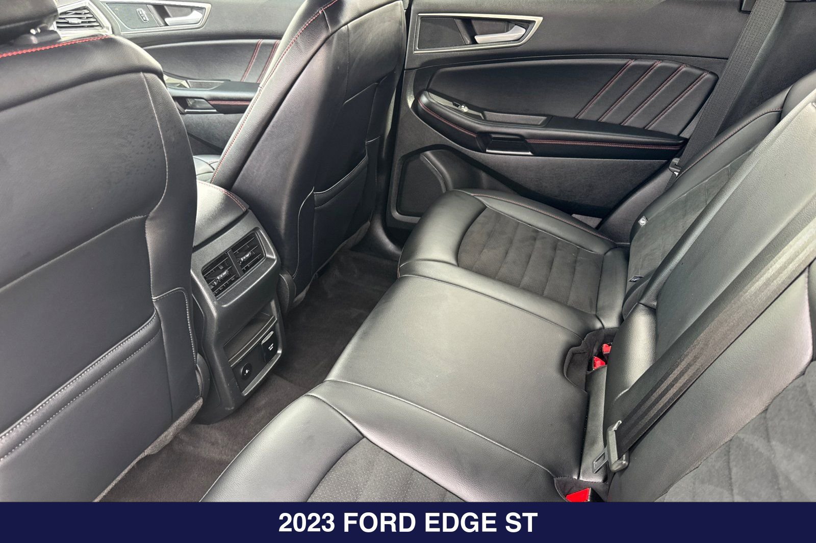 Certified 2023 Ford Edge ST-Line AWD/4WD image 14