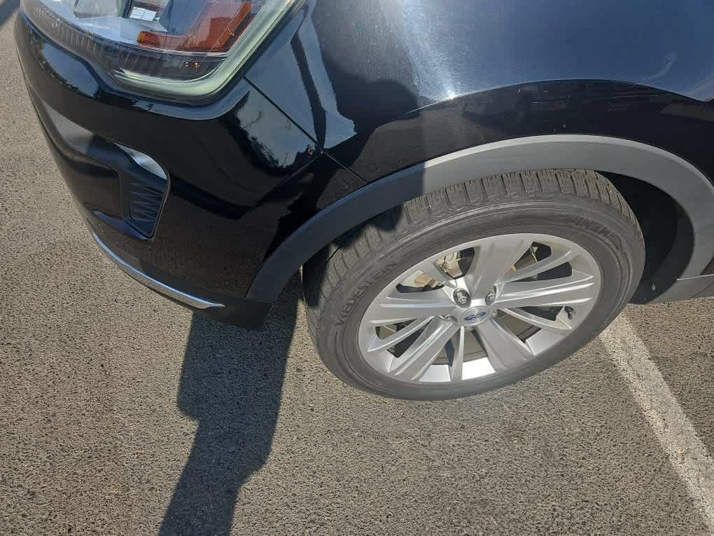 Certified 2019 Ford Explorer Limited w/ Class III Trailer Tow Package FWD image 3