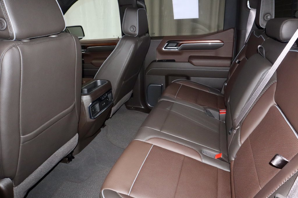 Used 2024 GMC Sierra 1500 Denali w/ Technology Package AWD/4WD image 19