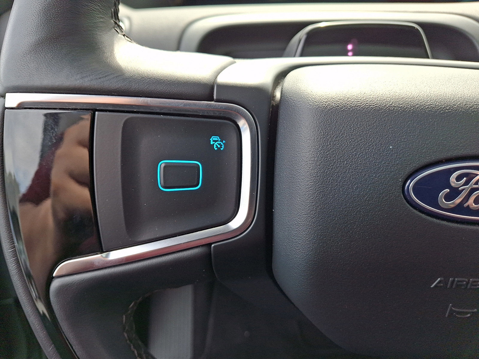 Certified 2025 Ford Expedition Platinum image 20