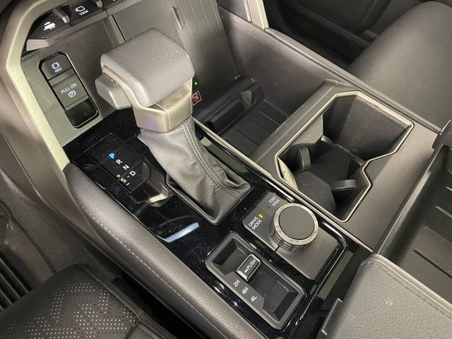 Used 2025 Toyota Tundra Limited AWD/4WD image 9