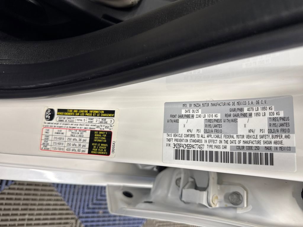 Used 2025 MAZDA MAZDA3 s FWD image 31