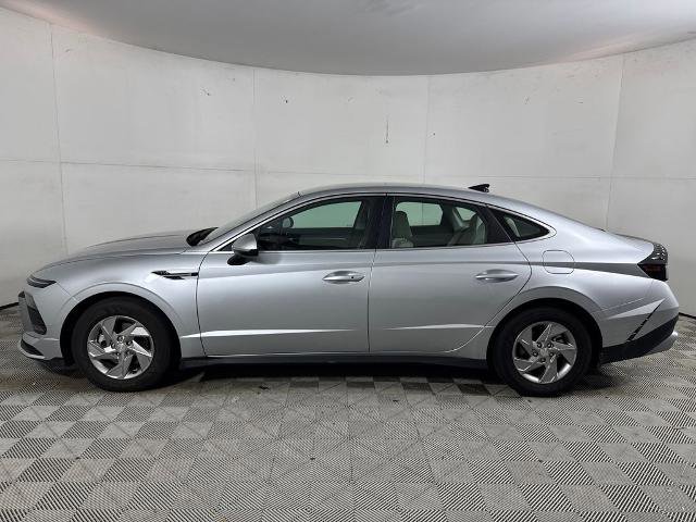 Used 2026 Hyundai Sonata SE FWD image 5