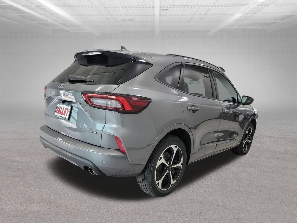 Certified 2023 Ford Escape ST-Line Elite AWD/4WD image 13