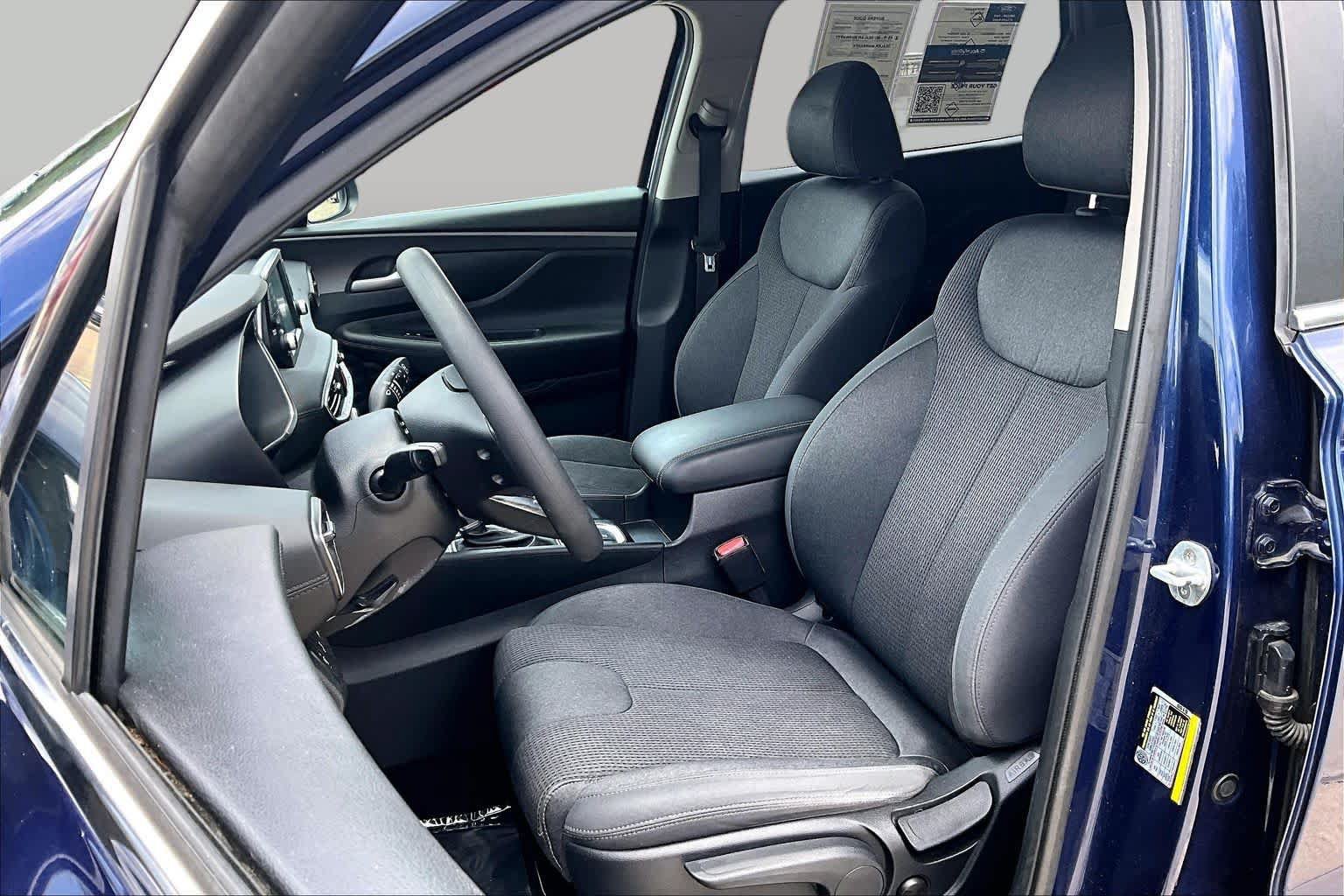 Used 2019 Hyundai Santa Fe SE FWD image 8
