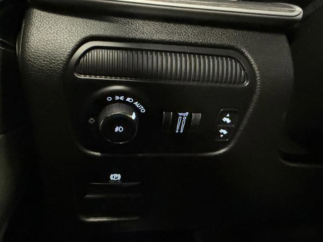Used 2024 Jeep Wagoneer Series II w/ Convenience Group I AWD/4WD image 15