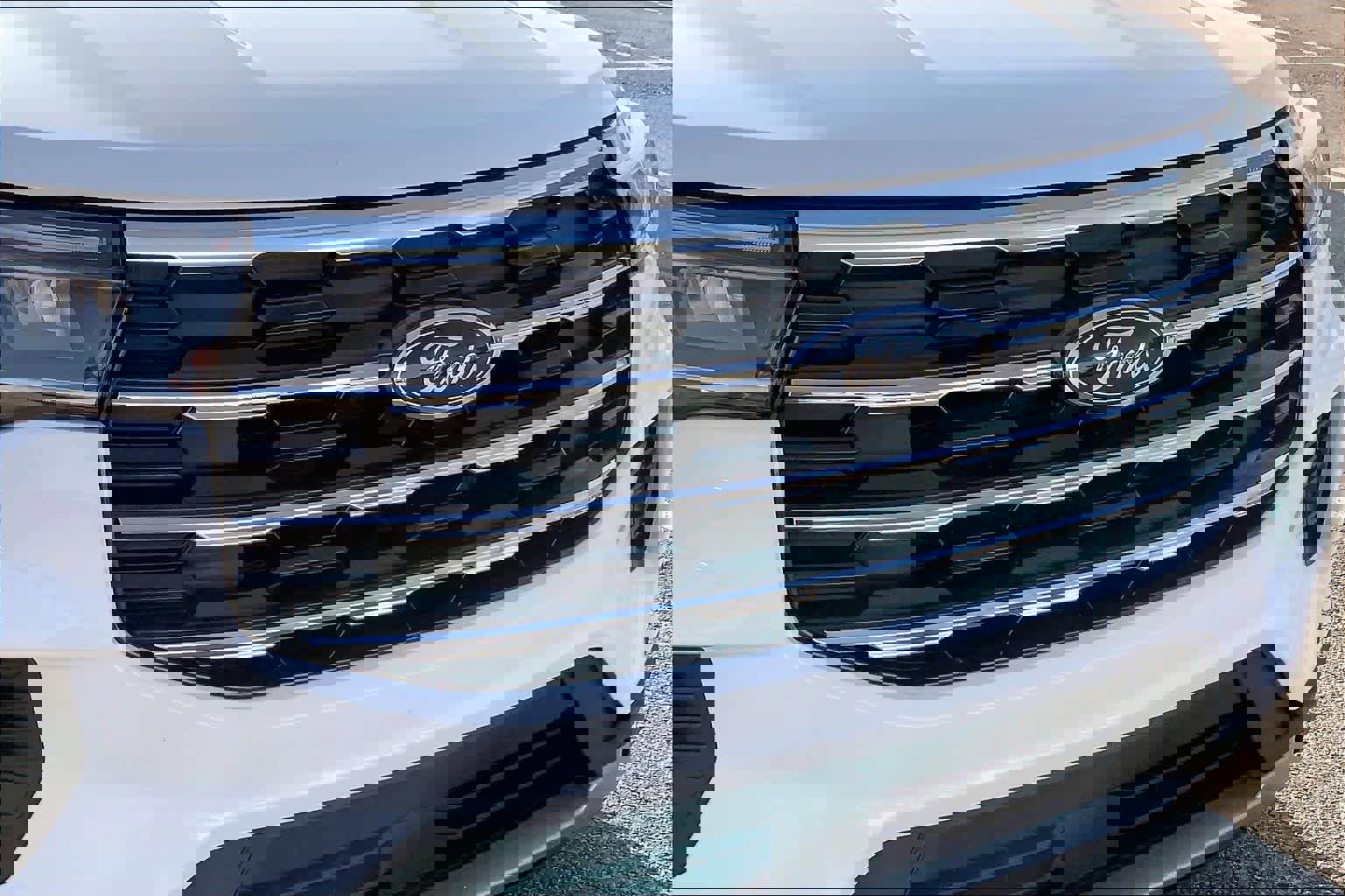 Certified 2025 Ford Explorer Active image 29