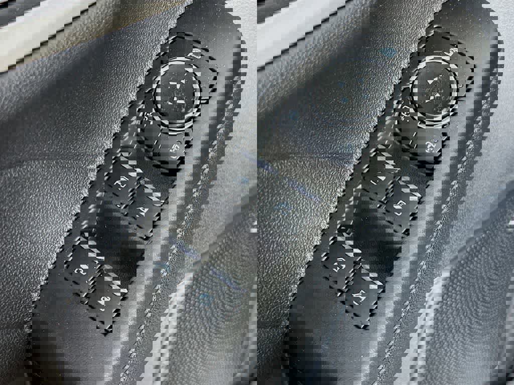 Certified 2021 Ford Escape SEL image 30