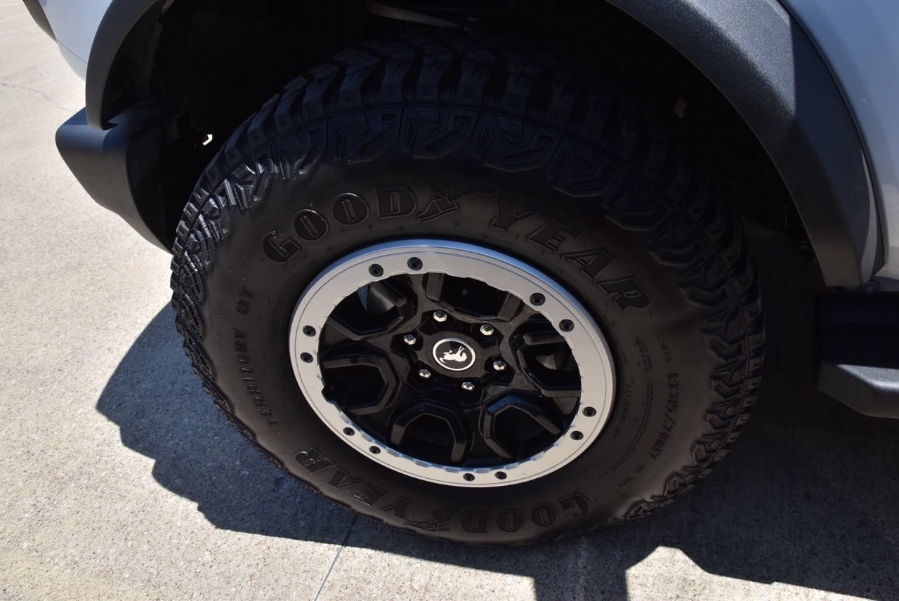 Certified 2024 Ford Bronco Outer Banks w/ Sasquatch Package AWD/4WD image 10