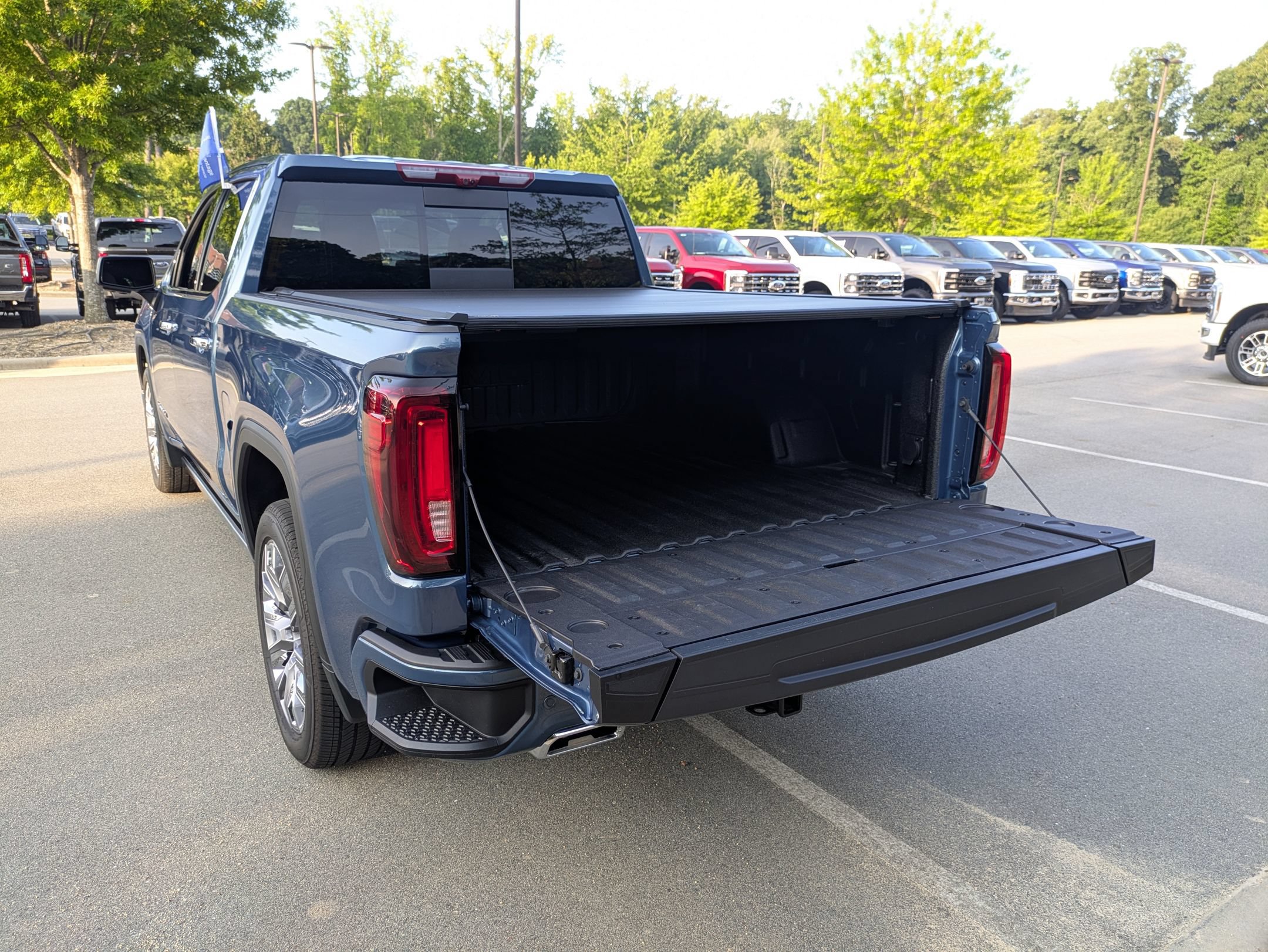 Used 2026 GMC Sierra 1500 Denali w/ Denali Reserve Package AWD/4WD image 36