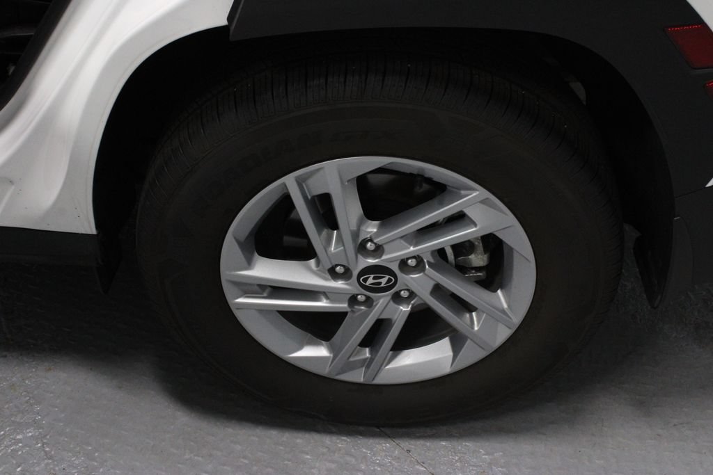Used 2025 Hyundai Tucson SE FWD image 18
