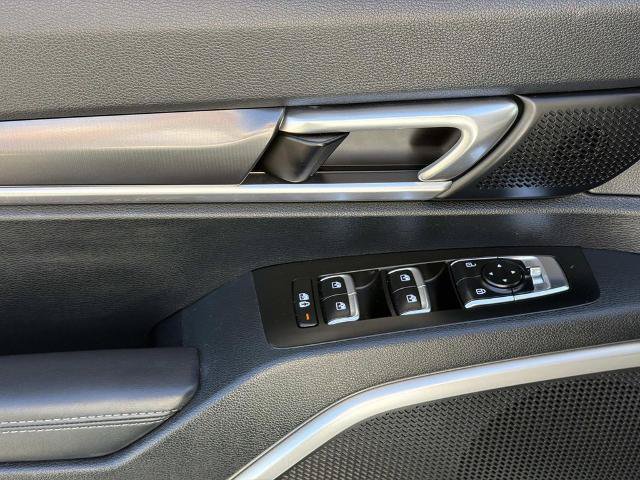 Used 2025 Kia Telluride S FWD image 24