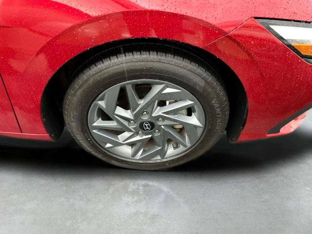 Used 2024 Hyundai Elantra SEL FWD image 33