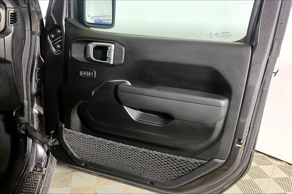 Used 2022 Jeep Wrangler Unlimited Sport AWD/4WD image 19