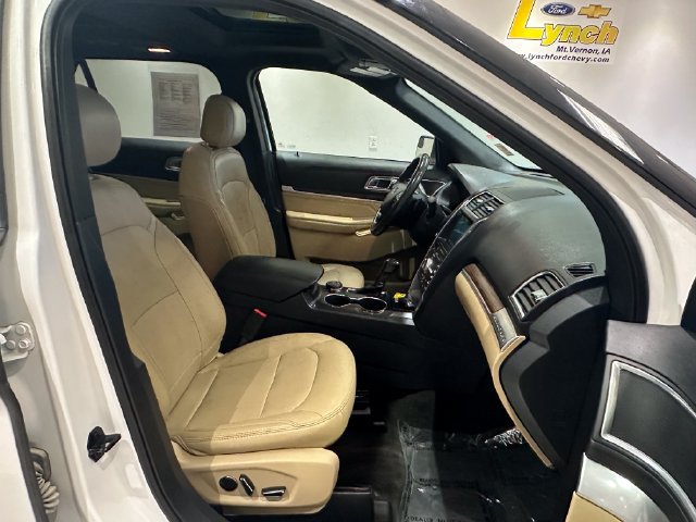 Certified 2017 Ford Explorer Limited AWD/4WD image 9