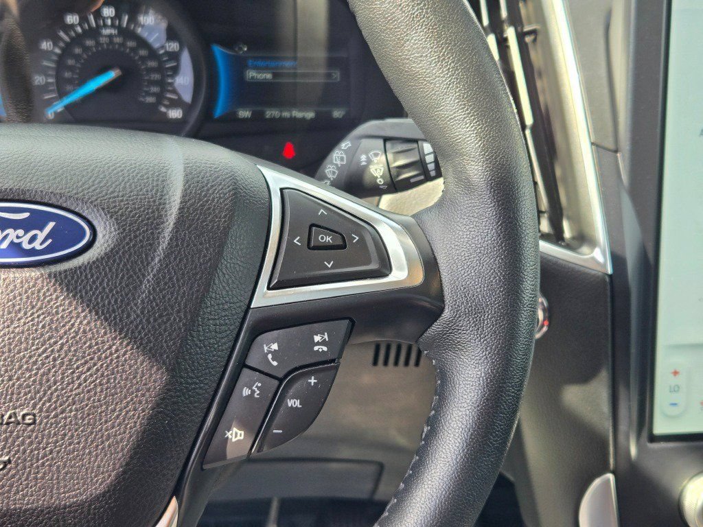 Certified 2022 Ford Edge Titanium AWD/4WD image 33