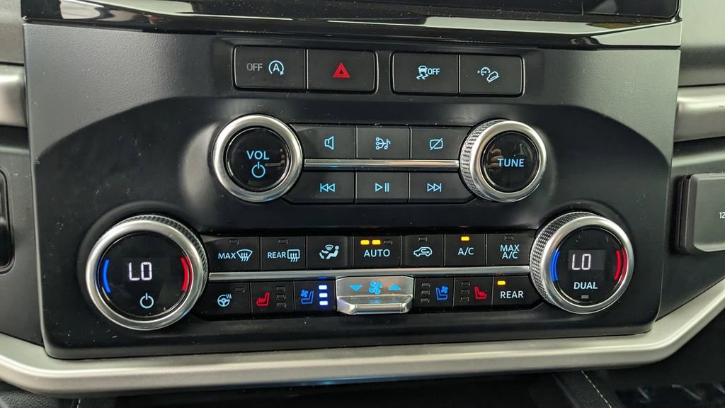 Certified 2024 Ford Expedition XLT image 30