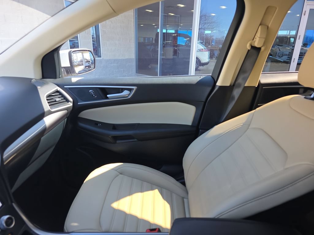Certified 2024 Ford Edge SEL w/ Convenience Package AWD/4WD image 32