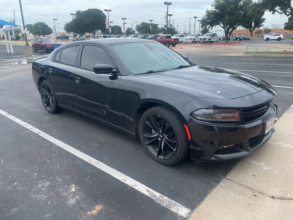 Used 2017 Dodge Charger SXT w/ Plus Group RWD image 1