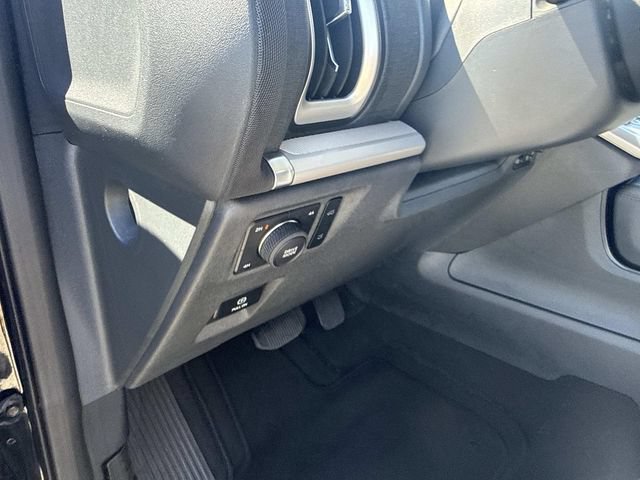 Certified 2025 Ford Expedition Active AWD/4WD image 22