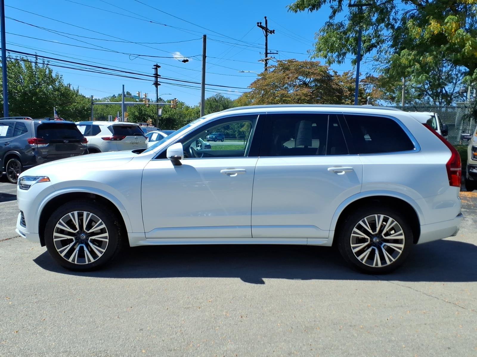 Used 2020 Volvo XC90 T5 Momentum w/ Protection Package Premier AWD/4WD image 6