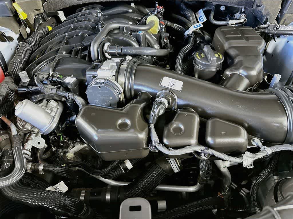 Used 2024 Jeep Grand Cherokee L Laredo AWD/4WD image 9
