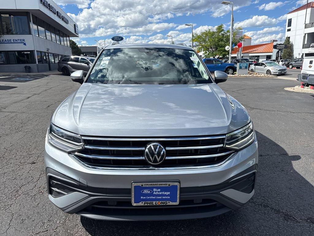 Used 2023 Volkswagen Tiguan SE AWD/4WD image 2