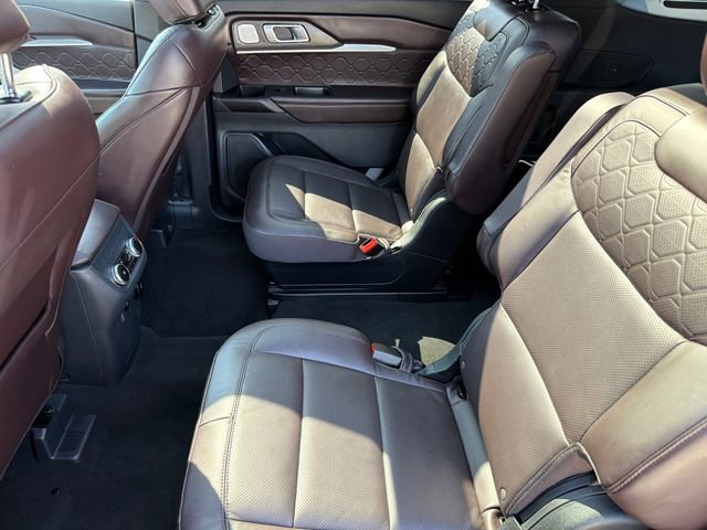 Certified 2025 Ford Explorer Platinum w/ LUX Leather Package image 21