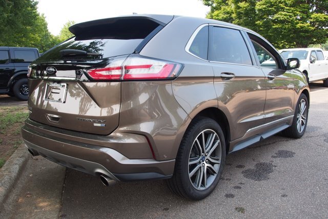 Certified 2019 Ford Edge Titanium w/ Equipment Group 301A AWD/4WD image 7