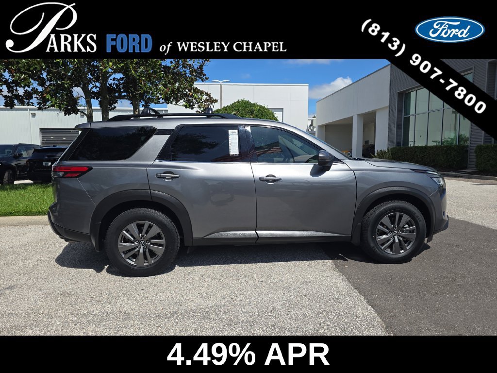 Used 2022 Nissan Pathfinder SV FWD image 4