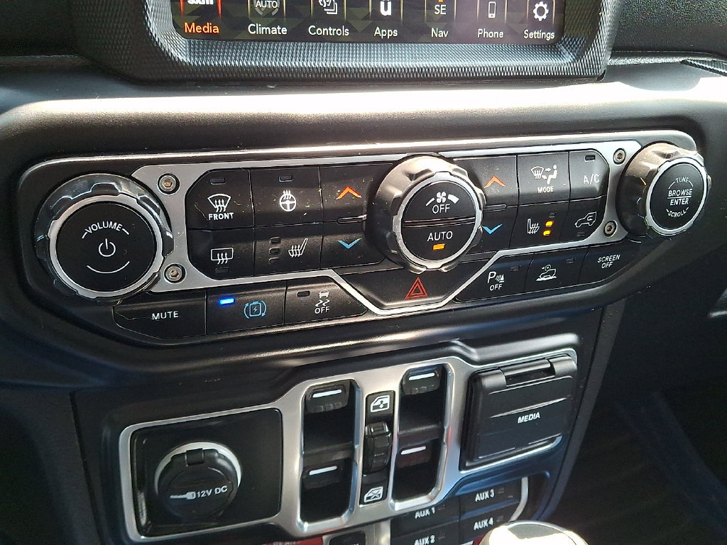 Used 2021 Jeep Wrangler Unlimited Rubicon 4xe w/ Cold Weather Group AWD/4WD image 17