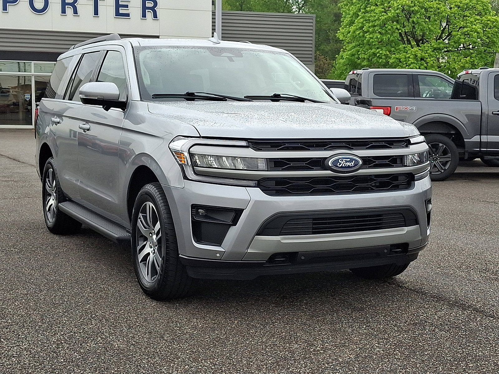 Certified 2024 Ford Expedition XLT AWD/4WD image 2