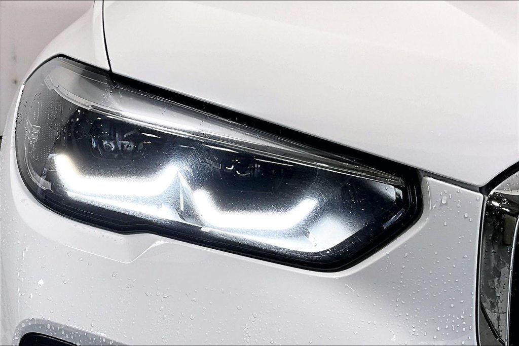 Used 2023 BMW X5 xDrive40i AWD/4WD image 28