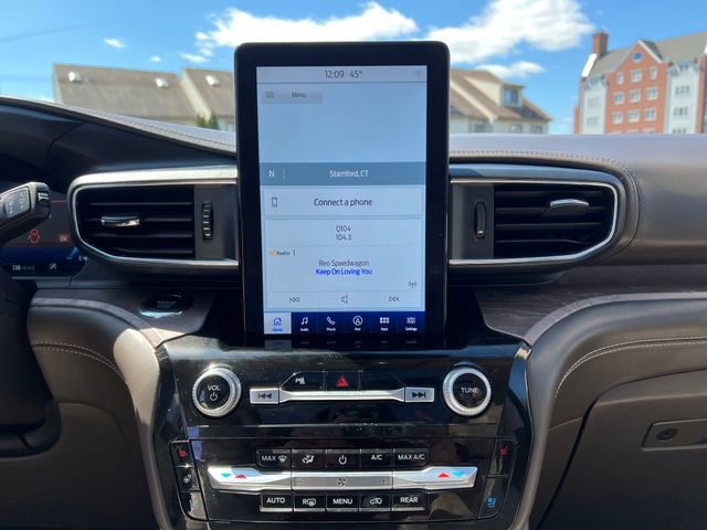 Certified 2023 Ford Explorer Platinum w/ Technology Package image 31