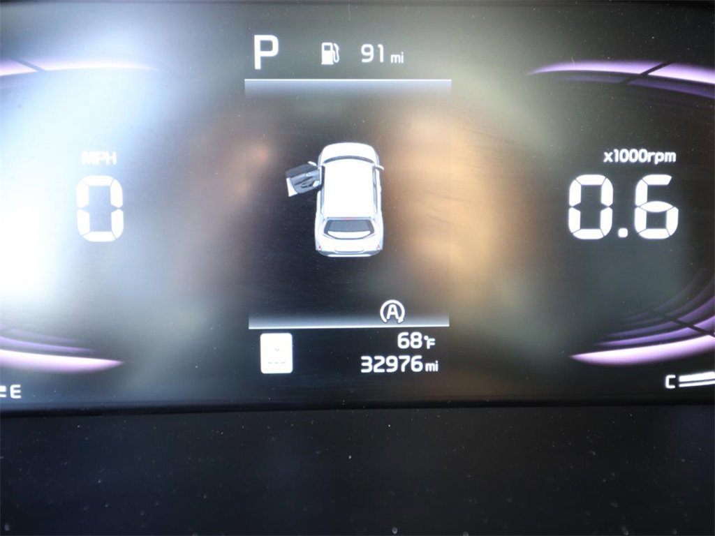 Used 2025 Kia Soul LX w/ LX Technology Package image 16