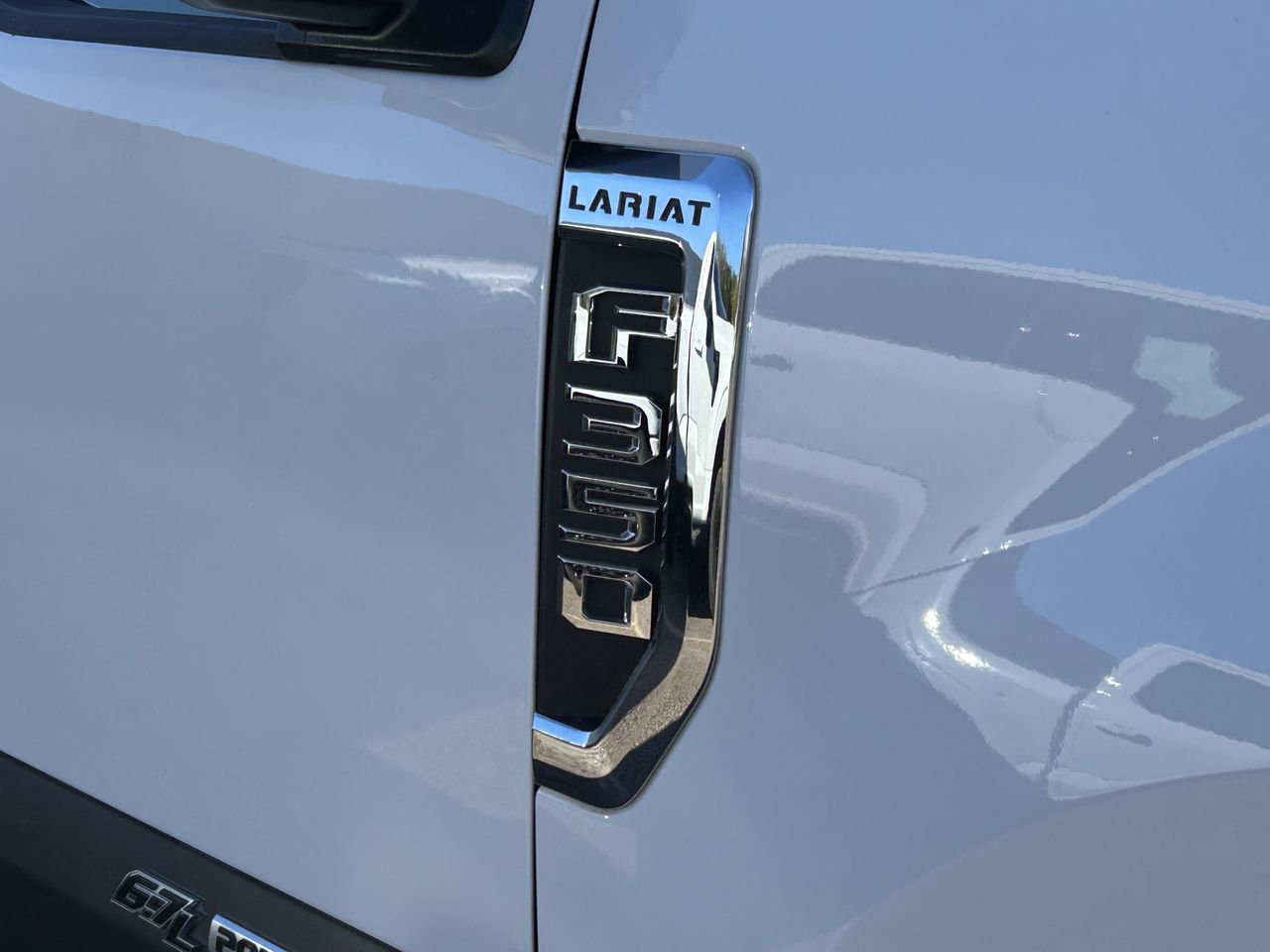 Certified 2022 Ford F350 Lariat w/ Lariat Value Package image 5